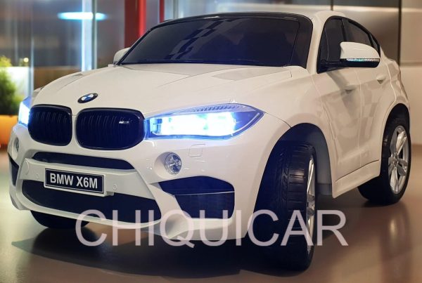 BMW X6 Serie M coche para niños 2 personas blanco 12V 2.4G RC