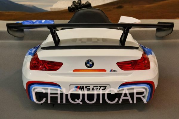 Coche para niños BMW M6 GT3 con mando a distancia blanco - Imagen 4