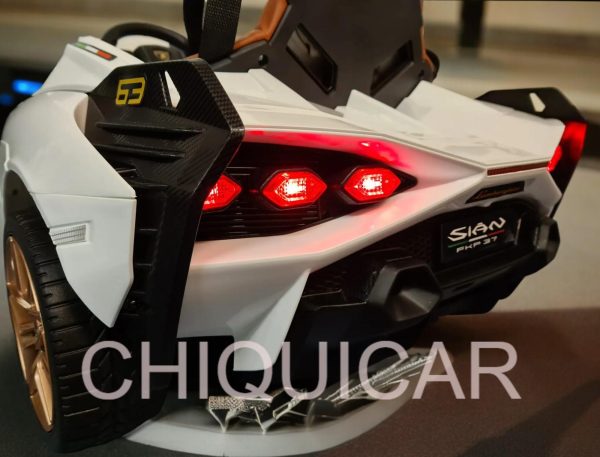 Coche infantil Lamborghini Sian 12 voltios con mando a distancia blanco - Imagen 4