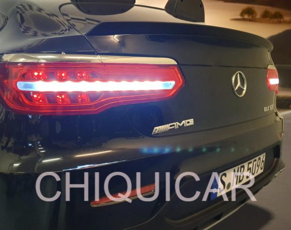 Coche eléctrico infantil Mercedes GLC63 2 personas negro metalizado - Imagen 5