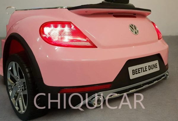 Coche infantil eléctrico VW Escarabajo 12 voltios rosa - Imagen 10