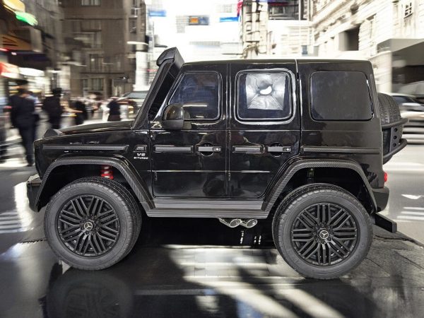 Coche para niños Mercedes G63 AMG 4×4 24 voltios 2 personas negro metalizado - Imagen 7